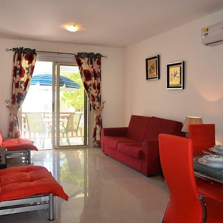 Ground Floor One Bedroom Apartment B2, 3 Pools, Free Wifi Пейя Екстер'єр фото