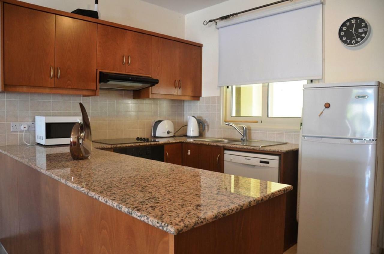 Ground Floor One Bedroom Apartment B2, 3 Pools, Free Wifi Пейя Екстер'єр фото